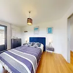 La Clef Decamp Concorde Aerogare 25pers Jacuzzi, Baby Airhockey