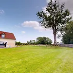 Prázdninový dům La Clef Decamp Concorde Aerogare 25pers Jacuzzi, Baby Airhockey *