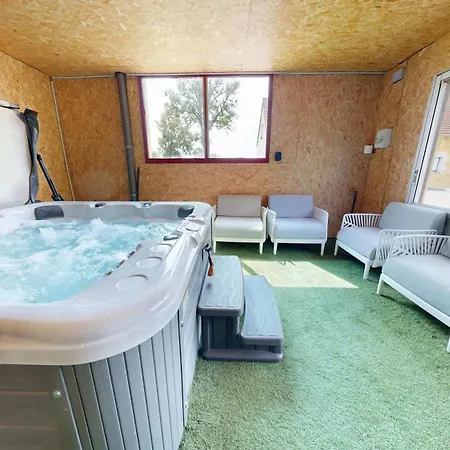 بيت للعطل La Clef Decamp Concorde Aerogare 25pers Jacuzzi, Baby Airhockey La Haye-Pesnel