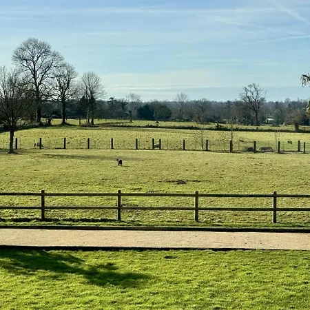 Concorde Aerogare 25pers Jacuzzi, Baby Airhockey Nyaraló *