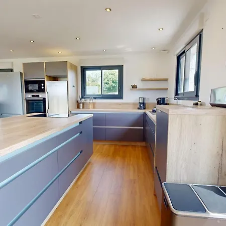 La Clef Decamp Concorde Aerogare 25pers Jacuzzi, Baby Airhockey *