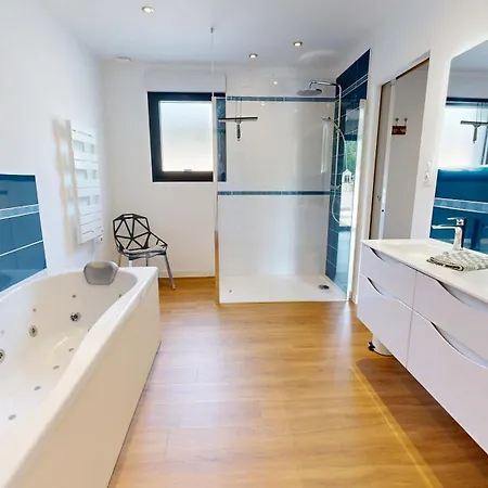 Nyaraló Concorde Aerogare 25pers Jacuzzi, Baby Airhockey