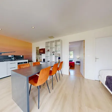 Concorde Aerogare 25pers Jacuzzi, Baby Airhockey * La Haye-Pesnel