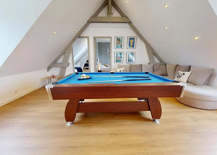 La Clef Decamp Concorde Aerogare 25pers Jacuzzi, Baby Airhockey * La Haye-Pesnel