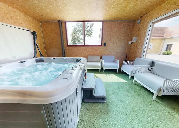 بيت للعطل La Clef Decamp Concorde Aerogare 25pers Jacuzzi, Baby Airhockey La Haye-Pesnel