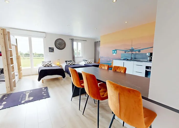 La Clef Decamp Concorde Aerogare 25pers Jacuzzi, Baby Airhockey * La Haye-Pesnel